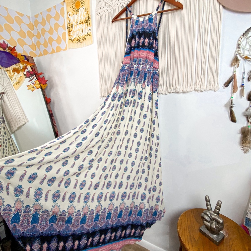 Lulu's Learn To Fly Cutout Boho Printed Flowy Max… - image 1